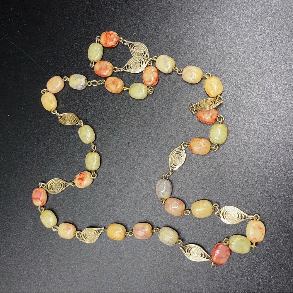 Vintage Over-The-Head Style Acrylic Beads Necklace